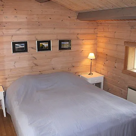Three-bedroom Holiday Vej 03 *